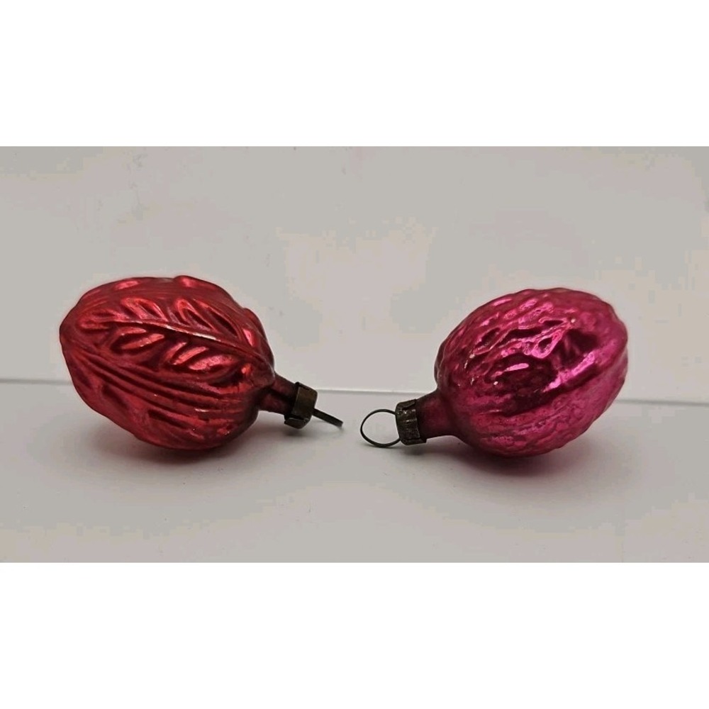 Lot Of 2 Vintage Christmas Ornaments / WALNUTS‎ (133)